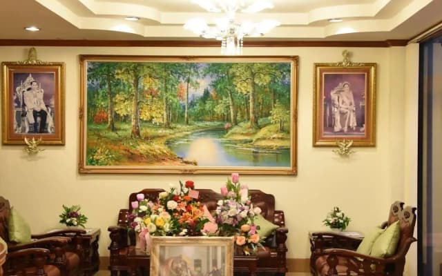 Sripet Hotel - photo 2