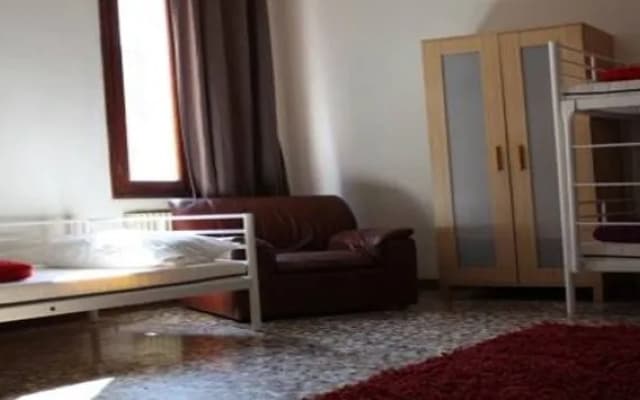 The Academy - Hostel - photo 4