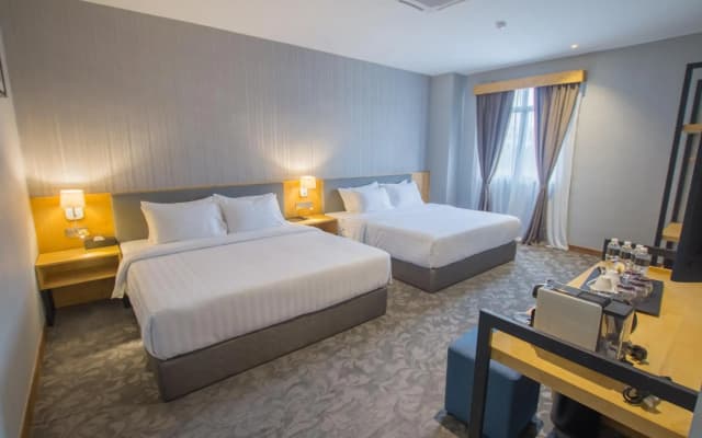 Redpine Boutique Hotel - photo 3