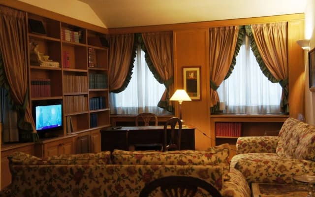 Fiftynine Luxury Apartments - photo 4