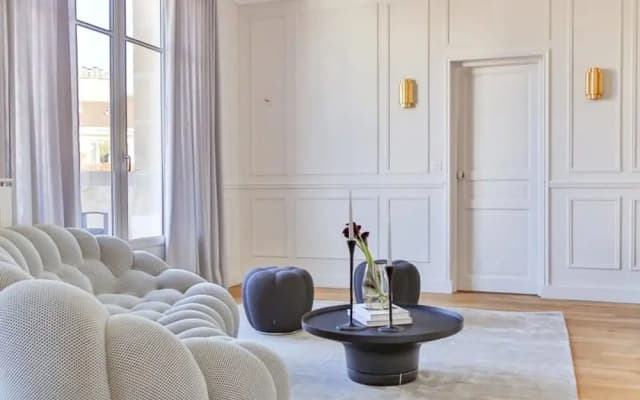 Design Passy Terrace 2 Bedroom Apt With Balcony in Paris - photo 2