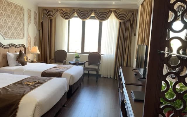 Dragon Legend Hotel - photo 5