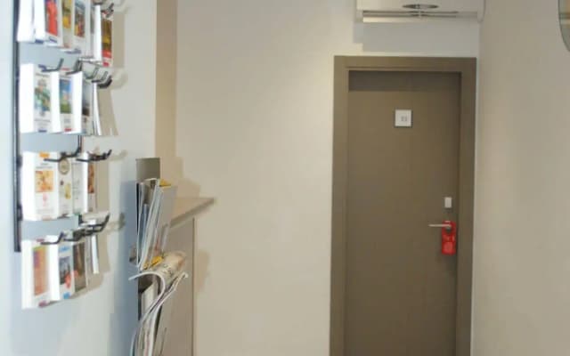 Fuencarral Rooms - photo 5