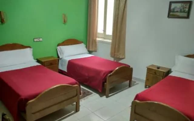 Hostal Gaudi - photo 2