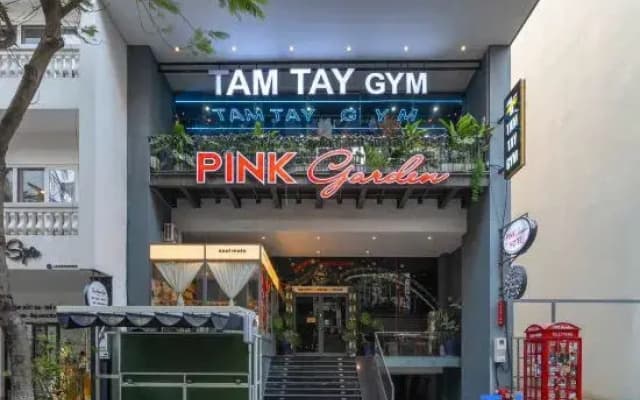 Pink Garden Hotel - photo 3