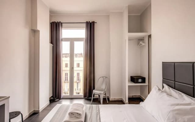 Floor 6 Boutique Rooms by DOT Suites - photo 3
