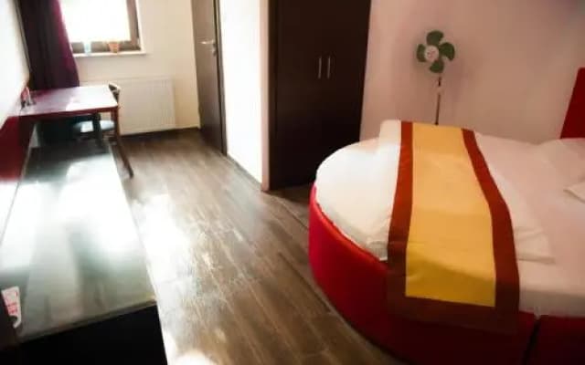 Florian Hostel - photo 4