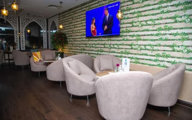 Saraya Corniche Hotel - photo 2