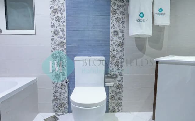 Bloomfields Modern 2BR In Arabian Gate - photo 5