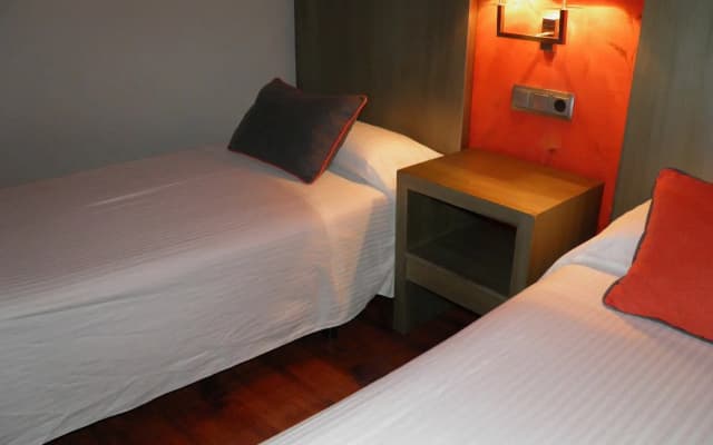 Hotel Annex - photo 2
