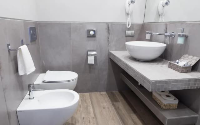 Rhome Suites - photo 2