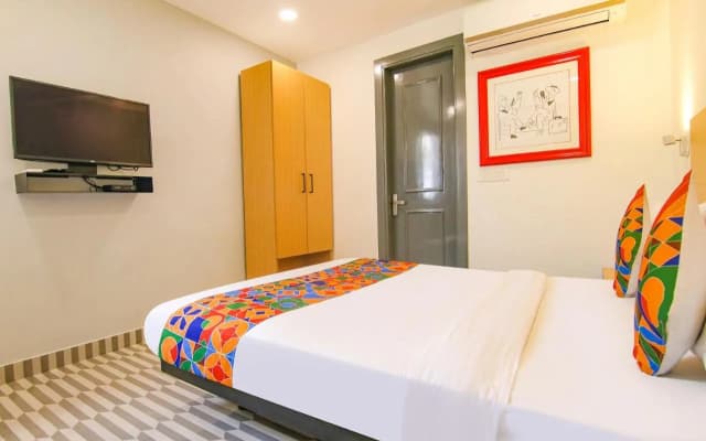 FabHotel Chawla House - photo 5