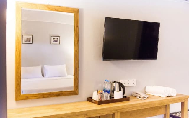 Ratana Hotel - photo 3
