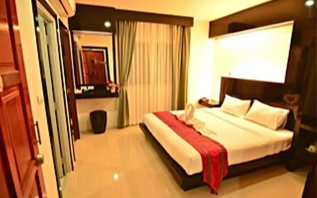 D 1 Hotel Patong - photo 2