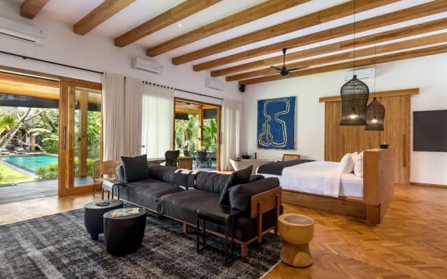 Villa Wolfe by Villa Finder - photo 2