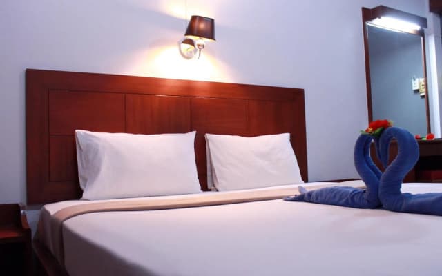 The Little Mermaid Guesthouse & Restaurant - photo 4