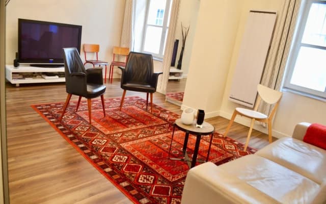 1 Bedroom Flat In Central Marais - photo 2