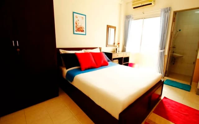 Golden Apartment - photo 2