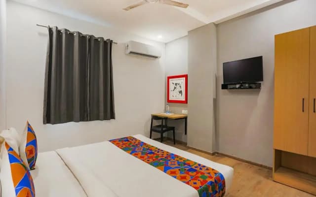 FabHotel Roseman - photo 5