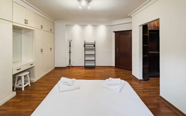 Xuru Stays I The Luxe Loft 2bdr Apt. @ Maadi - photo 4