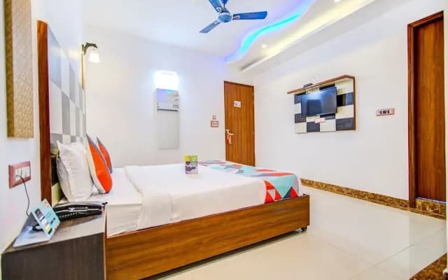 D Comfort Residency by FabHotel - photo 2
