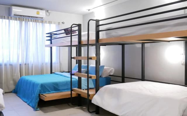 Warm Hostel - photo 5