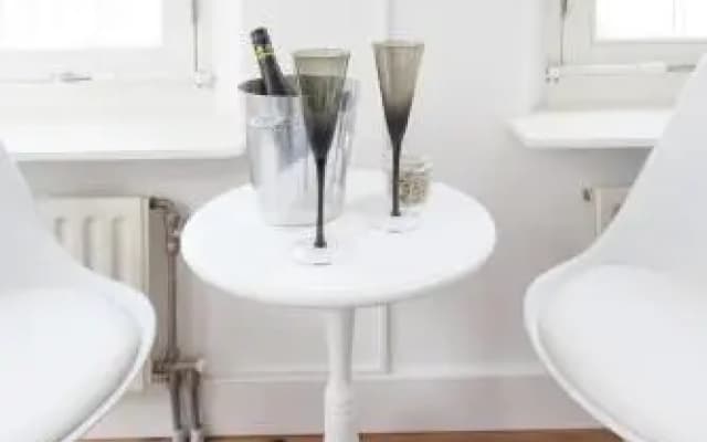 Jordaan Suite bed and bubbles - photo 2
