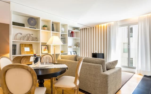 Urban District - MA31 Apartments - photo 3