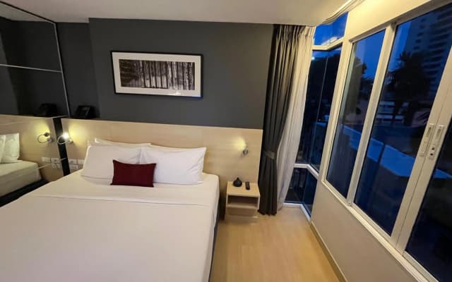 Arize Hotel Sukhumvit - photo 3