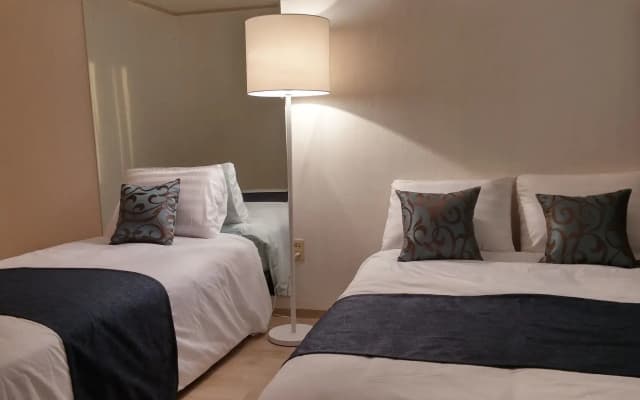 Utopia Guesthouse - Hostel - photo 3