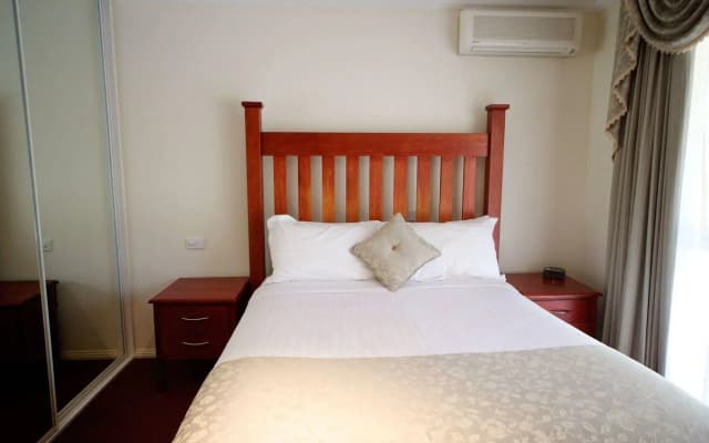 Sanctuary House Healesville Motel - photo 4
