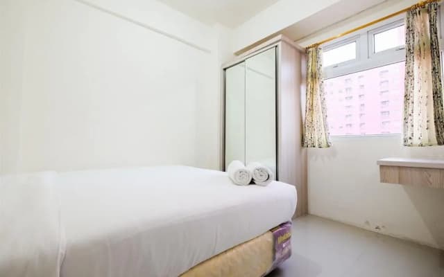 Comfortable 2BR Green Pramuka Apartment - photo 4
