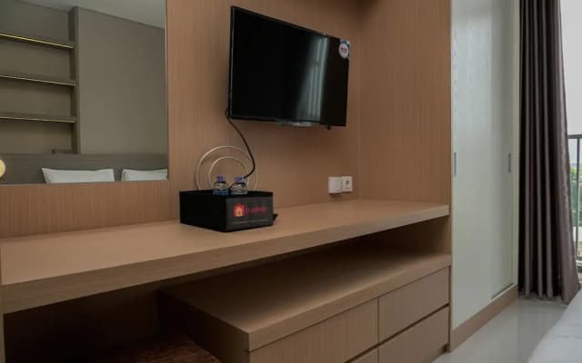 Pool View Studio Apartment Ciputra International - photo 3