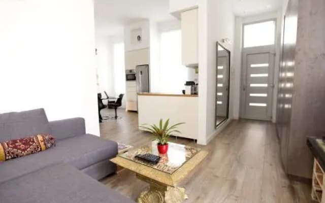Ice Breaker Apartment - photo 5