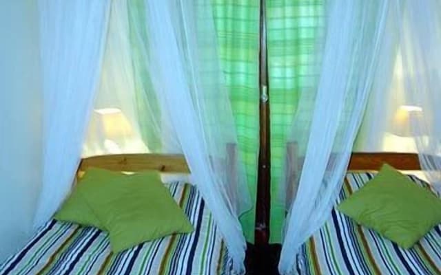 Caza Apartments - photo 2