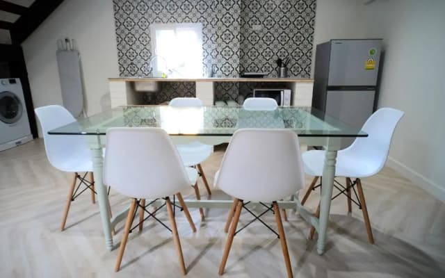 Silom Apartment Close to BTS +WIFI+Netflix - photo 2