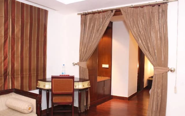 Hotel J's Inn - photo 2