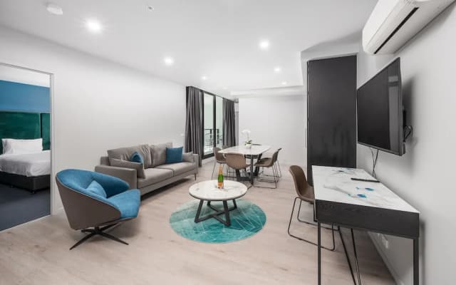 Oros Plus Hotel - photo 4