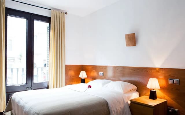 Studios Pelayo Guest House - photo 2