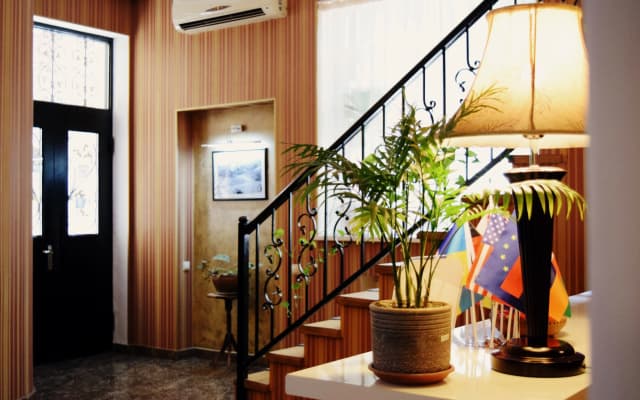 Darchi Palace Hotel - photo 4