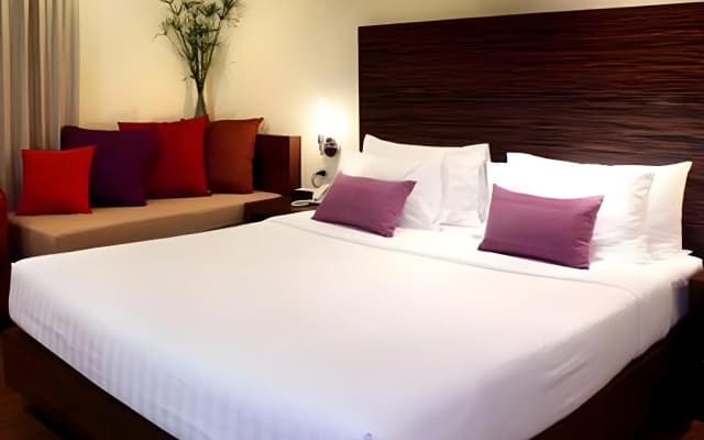 St. James Hotel - photo 3
