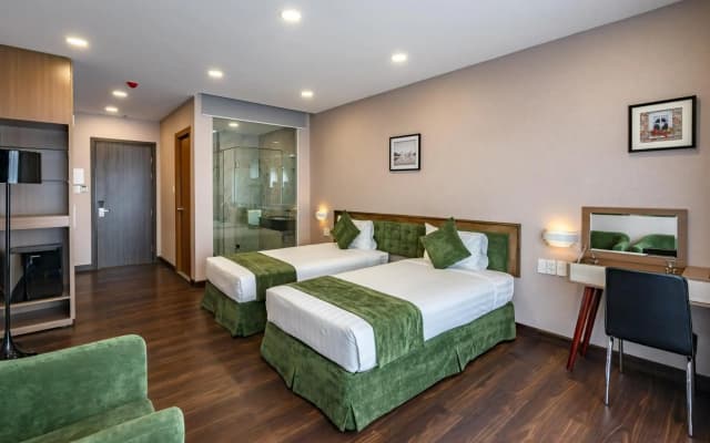 Emerald Central - photo 4