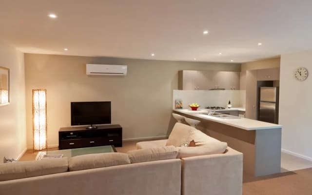 Quality Suites Beaumont Kew - photo 3
