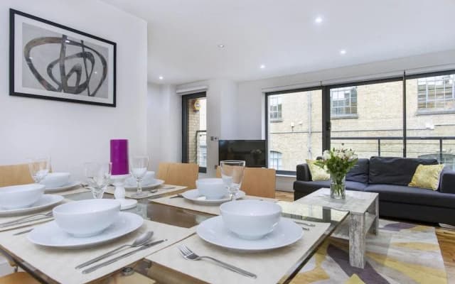 Club Living - Camden Town Apartments - photo 3