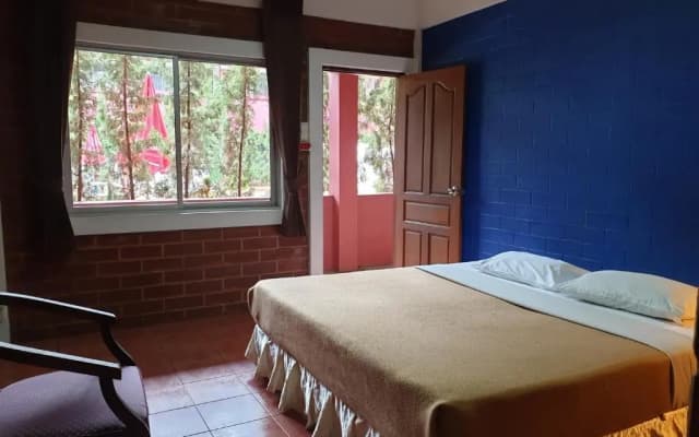 Red Brick Guesthouse - photo 2