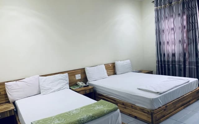 OYO 999 Vip Hostel - photo 4