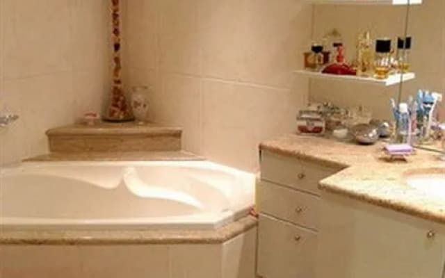 Bed  Breakfast March DAligre - photo 5