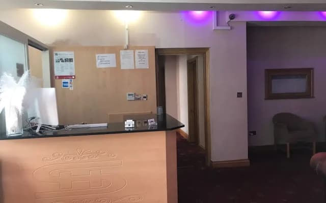 Shalimar Hotel - photo 2