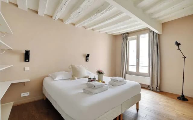 Chic Apartment -1br/4p- Haut Marais / Republique - photo 4