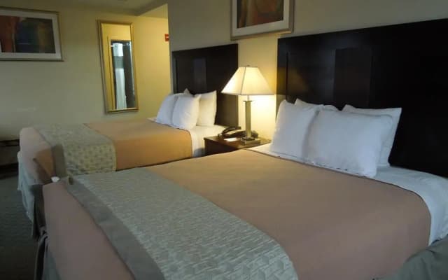 Ramada by Wyndham Jamaica/Queens - photo 5